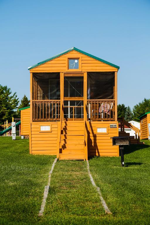 Plymouth Rock Camping Resort Deluxe Cabin 19 Elkhart Lake Esterno foto